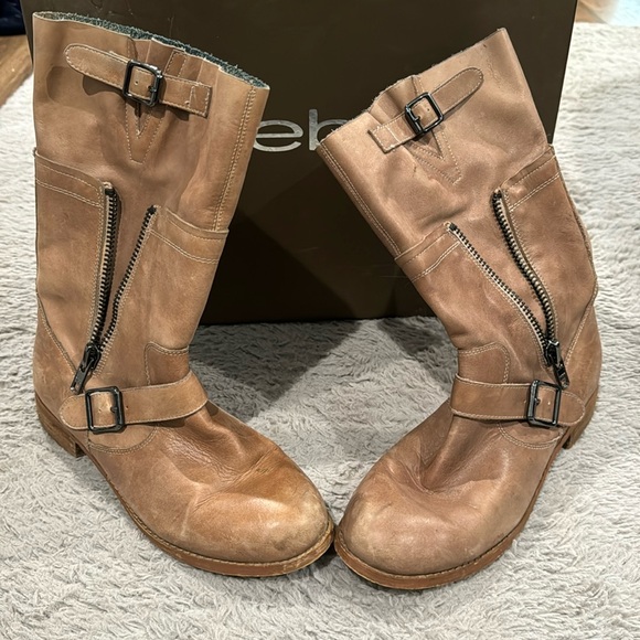 Bebe Boots Size 8 - Picture 2 of 3